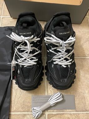 Men’s Fashion Designer sneakers Shoes size 10 US
